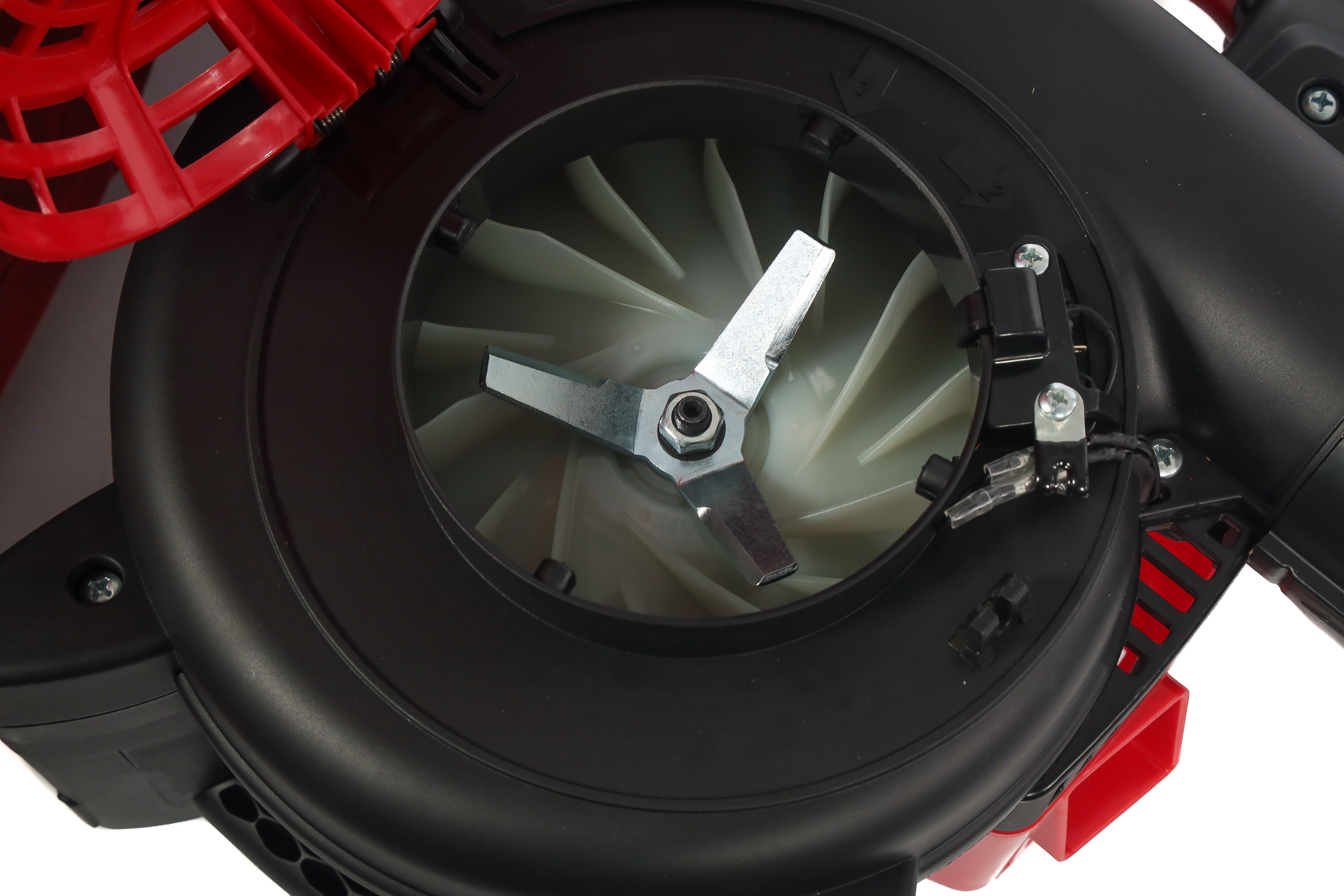 Воздуходувка бензиновая ИНТЕРСКОЛ ВБ 28П, 0.8 кВт, 752 м³/ч (677.0.0.70)