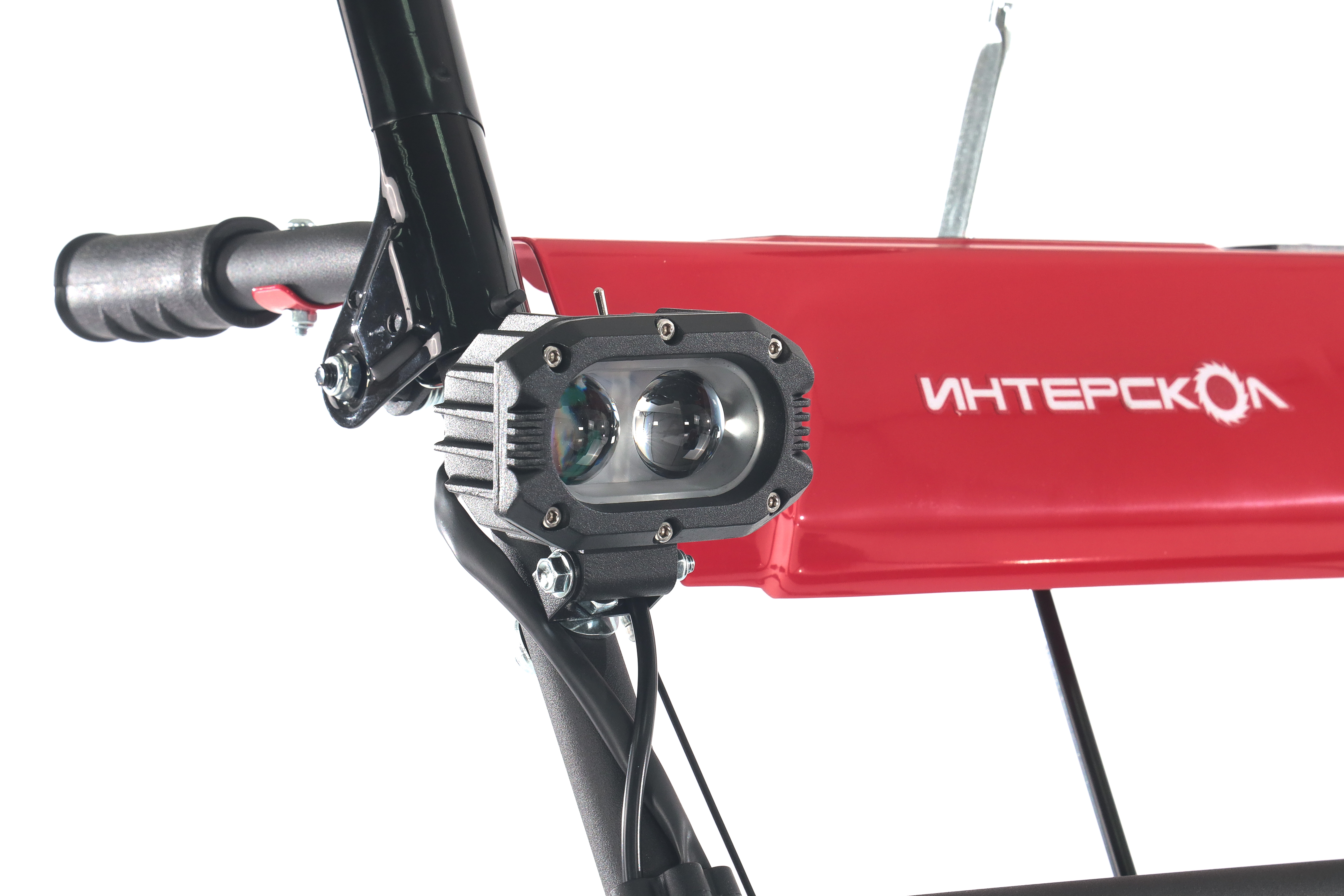 Бензиновый снегоуборщик ИНТЕРСКОЛ СМБ-56/7Ф, 7 л.с., 212 см³, 56 см (780.0.1.70)