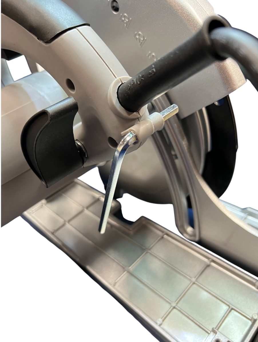 Пила циркулярная ИНТЕРСКОЛ ДП-235/2000М, 2000 Вт, 235 мм, 4200 об/мин, (УЦЕНЕННЫЙ ТОВАР) (14.1.1.21/U)