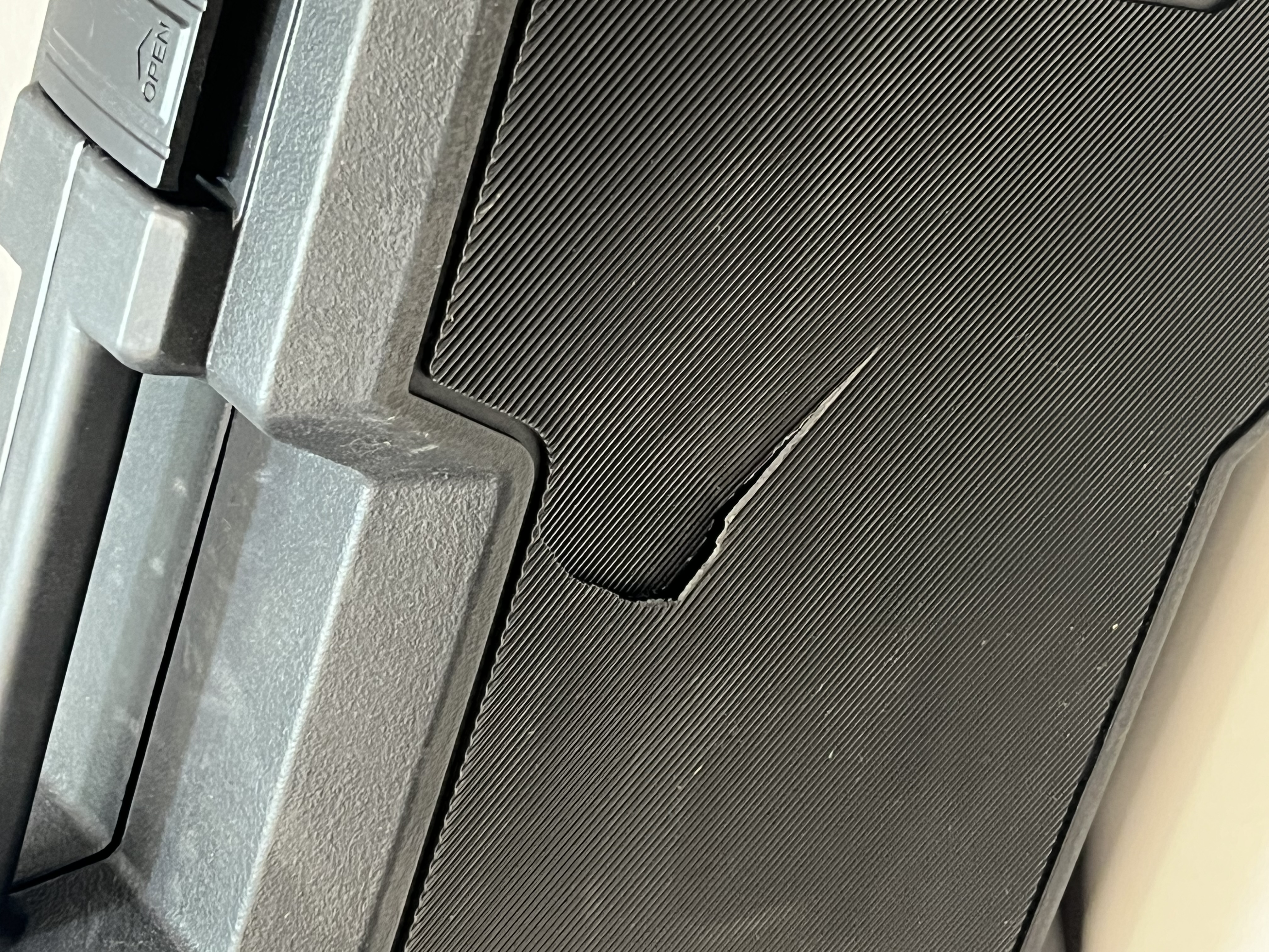 Аккумуляторный гайковерт ИНТЕРСКОЛ ГАУ-400/36ВЭ, 36 В, 400 Нм, 3200 уд/мин, c 2 АКБ 2 Ач и ЗУ в кейсе (УЦЕНЕННЫЙ ТОВАР) (859.2.2.70/U)