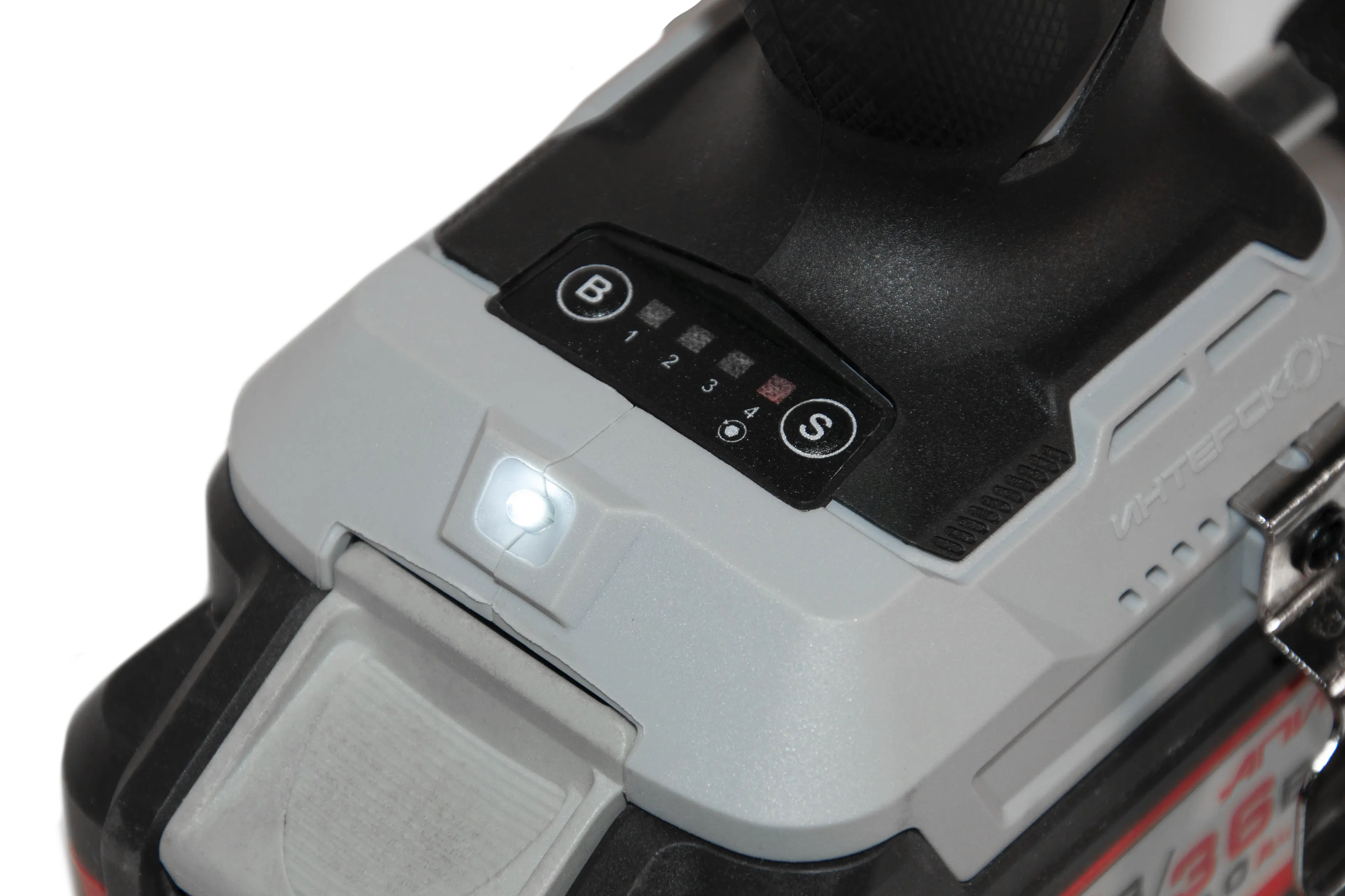 Аккумуляторный ударный гайковерт ИНТЕРСКОЛ ГАУ-250/18ВЭ, 18 В, 250 Нм, 3200 уд/мин, без АКБ и ЗУ (936.0.0.70)