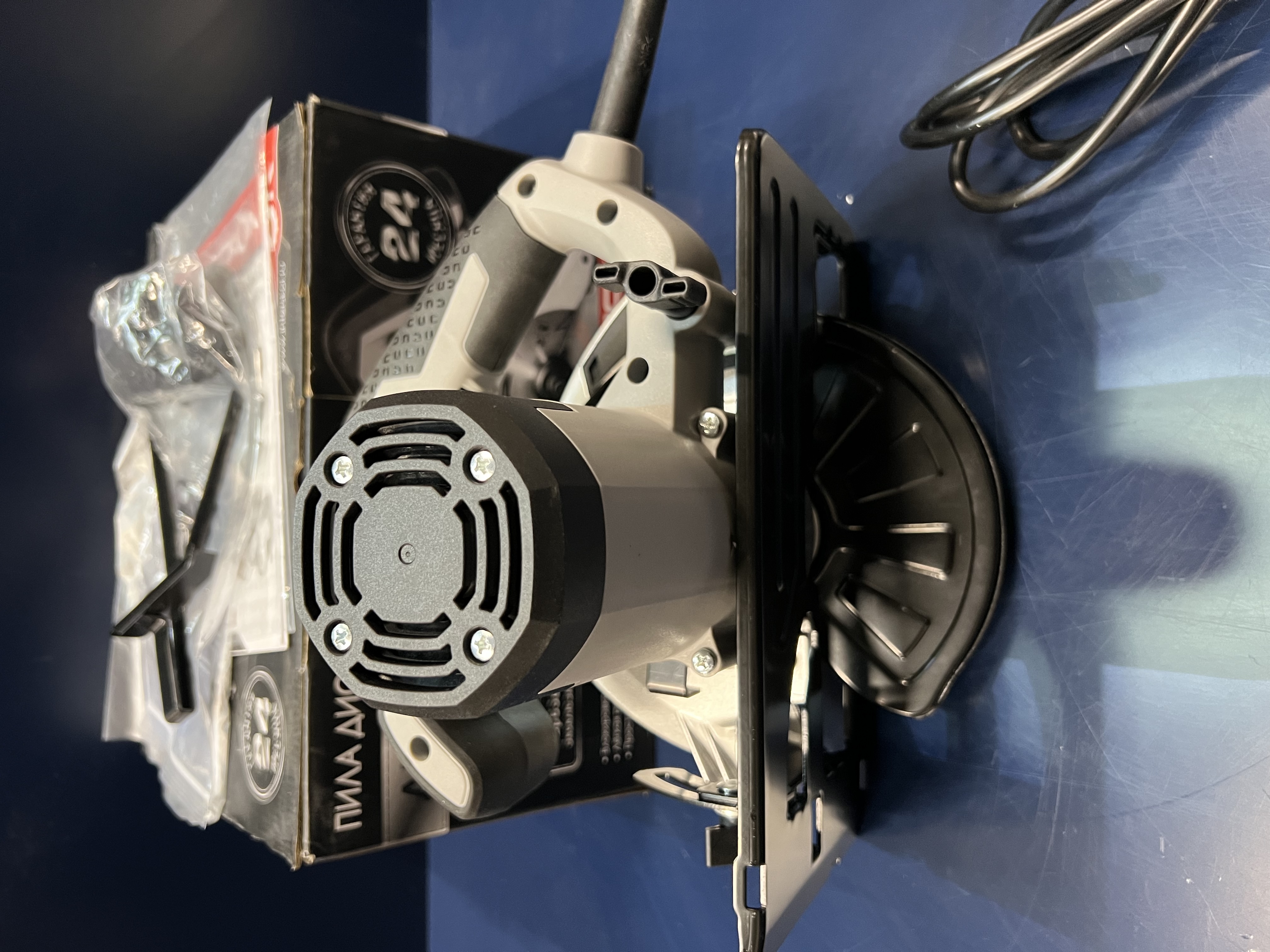 Дисковая пила ИНТЕРСКОЛ ДП-165/1250, 1250 Вт, 165 мм, 5500 об/мин, (УЦЕНЕННЫЙ ТОВАР) (682.0.0.00/U)