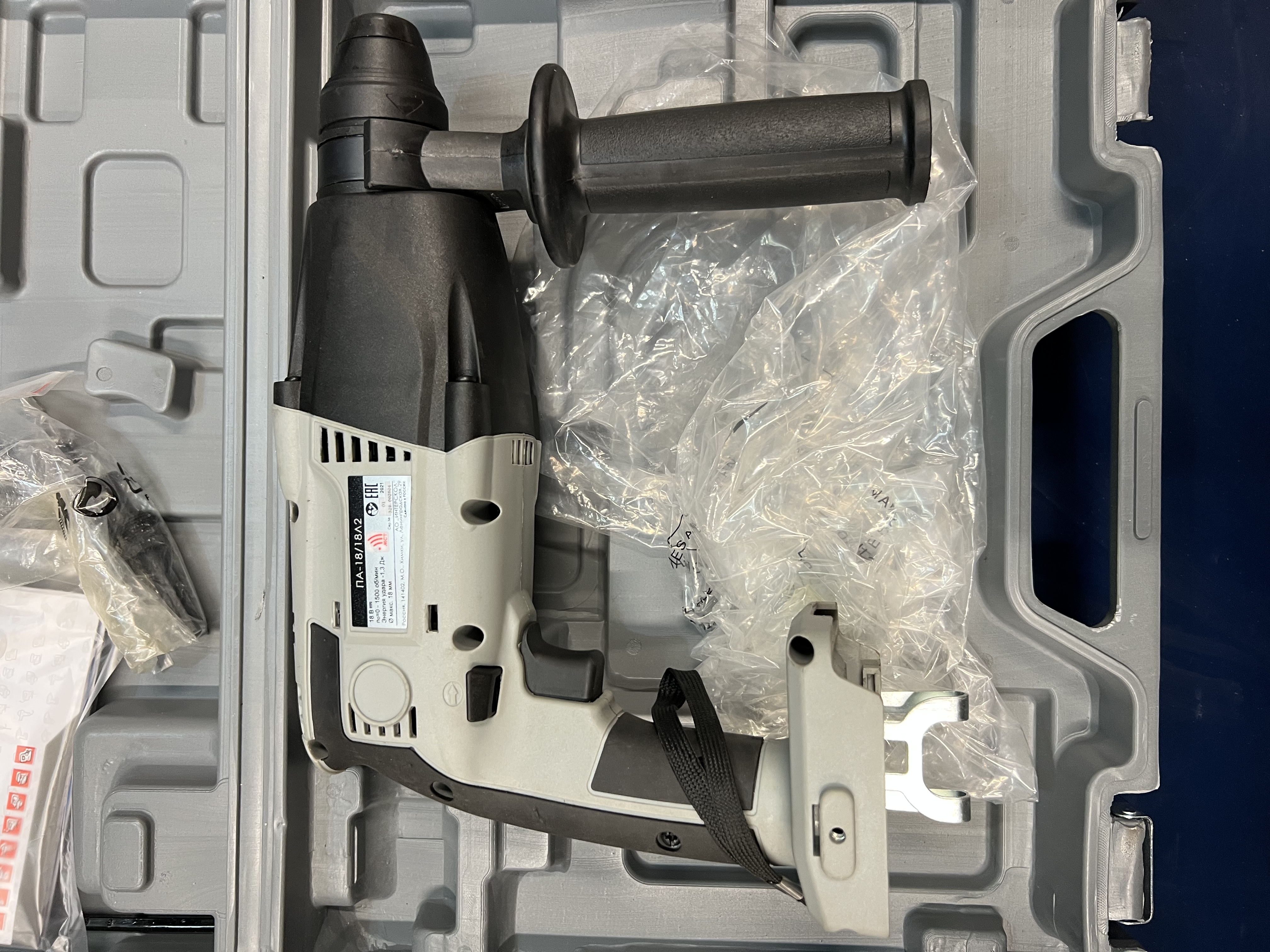 Аккумуляторный перфоратор ИНТЕРСКОЛ ПА-18/18Л2, 18 В, 1.3 Дж, 6900 уд/мин, без АКБ и ЗУ, в кейсе (УЕНЕННЫЙ ТОВАР) (329.0.0.74/U)