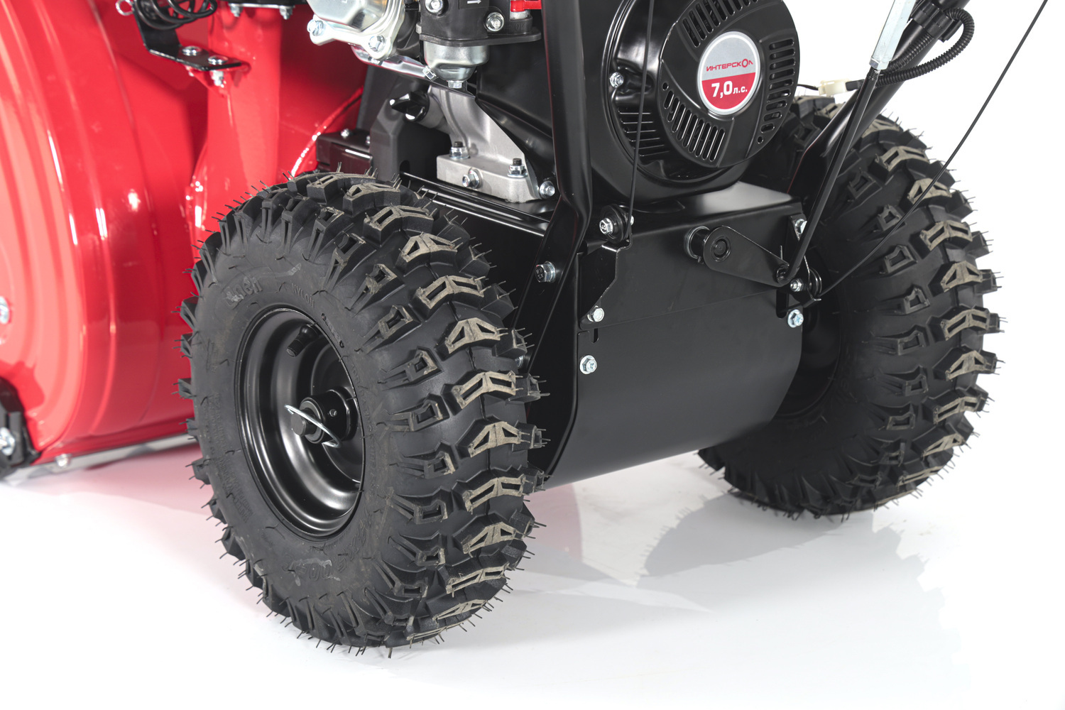 Бензиновый снегоуборщик ИНТЕРСКОЛ СМБ-56/7Ф, 7 л.с., 212 см³, 56 см (780.0.0.70)