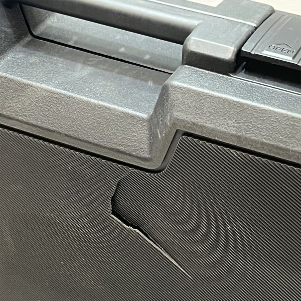 Аккумуляторный гайковерт ИНТЕРСКОЛ ГАУ-400/36ВЭ, 36 В, 400 Нм, 3200 уд/мин, c 2 АКБ 2 Ач и ЗУ в кейсе (УЦЕНЕННЫЙ ТОВАР) (859.2.2.70/U)