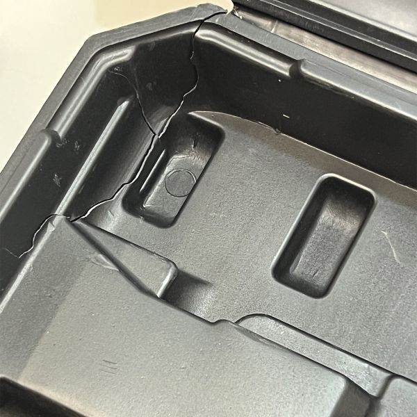 Аккумуляторный гайковерт ИНТЕРСКОЛ ГАУ-400/36ВЭ, 36 В, 400 Нм, 3200 уд/мин, c 2 АКБ 2 Ач и ЗУ в кейсе (УЦЕНЕННЫЙ ТОВАР) (859.2.2.70/U)