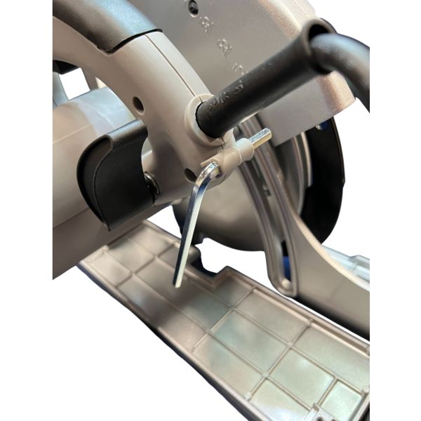 Пила циркулярная ИНТЕРСКОЛ ДП-235/2000М, 2000 Вт, 235 мм, 4200 об/мин, (УЦЕНЕННЫЙ ТОВАР) (14.1.1.21/U)