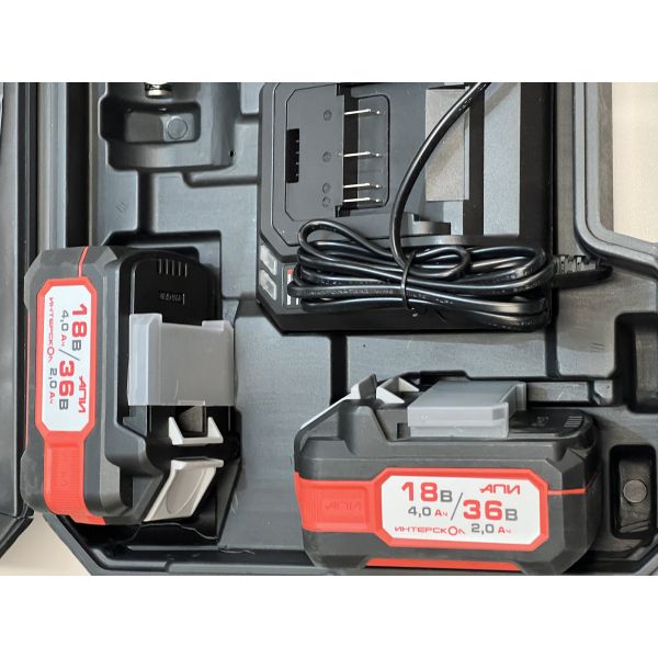 Аккумуляторный гайковерт ИНТЕРСКОЛ ГАУ-400/36ВЭ, 36 В, 400 Нм, 3200 уд/мин, c 2 АКБ 2 Ач и ЗУ в кейсе (УЦЕНЕННЫЙ ТОВАР) (859.2.2.70/U)
