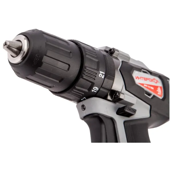 Дрель-шуруповерт ИНТЕРСКОЛ ДАУ-13/18ВК 45, 18 В, 1700 об/мин, 25500 уд/мин, с 2 АКБ 1.5 Ач и ЗУ, в кейсе (573.1.2.70)