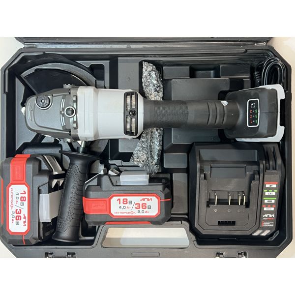 Аккумуляторная угловая шлифмашина ИНТЕРСКОЛ УШМ-125/36ВМЭ, 36 В, 125 мм, 8500 об/мин, c 2 АКБ 2 Ач и ЗУ в кейсе (УЦЕНЕННЫЙ ТОВАР) (956.2.2.70/U)