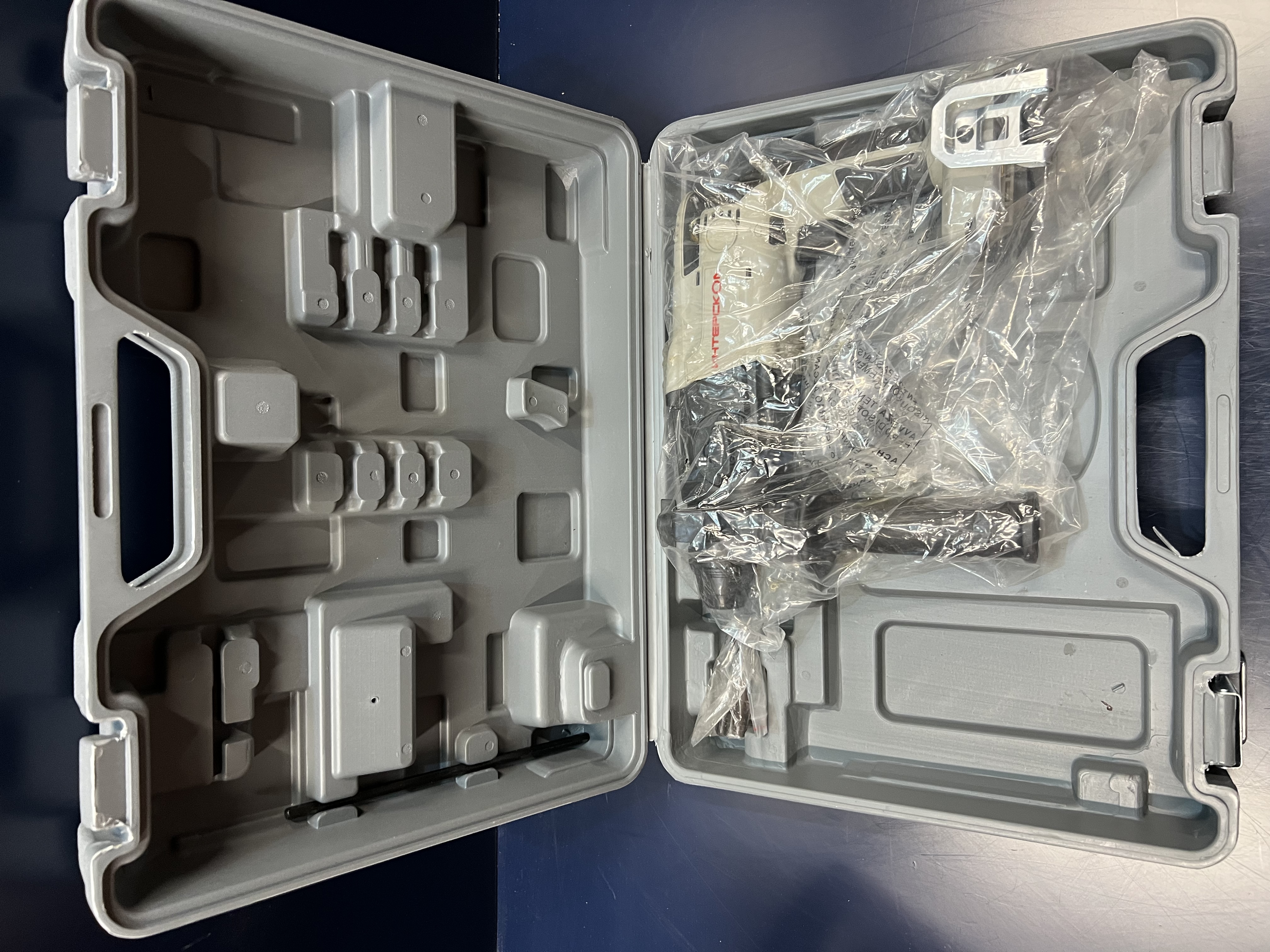 Аккумуляторный перфоратор ИНТЕРСКОЛ ПА-18/18Л2, 18 В, 1.3 Дж, 6900 уд/мин, без АКБ и ЗУ, в кейсе (УЕНЕННЫЙ ТОВАР) (329.0.0.74/U1)