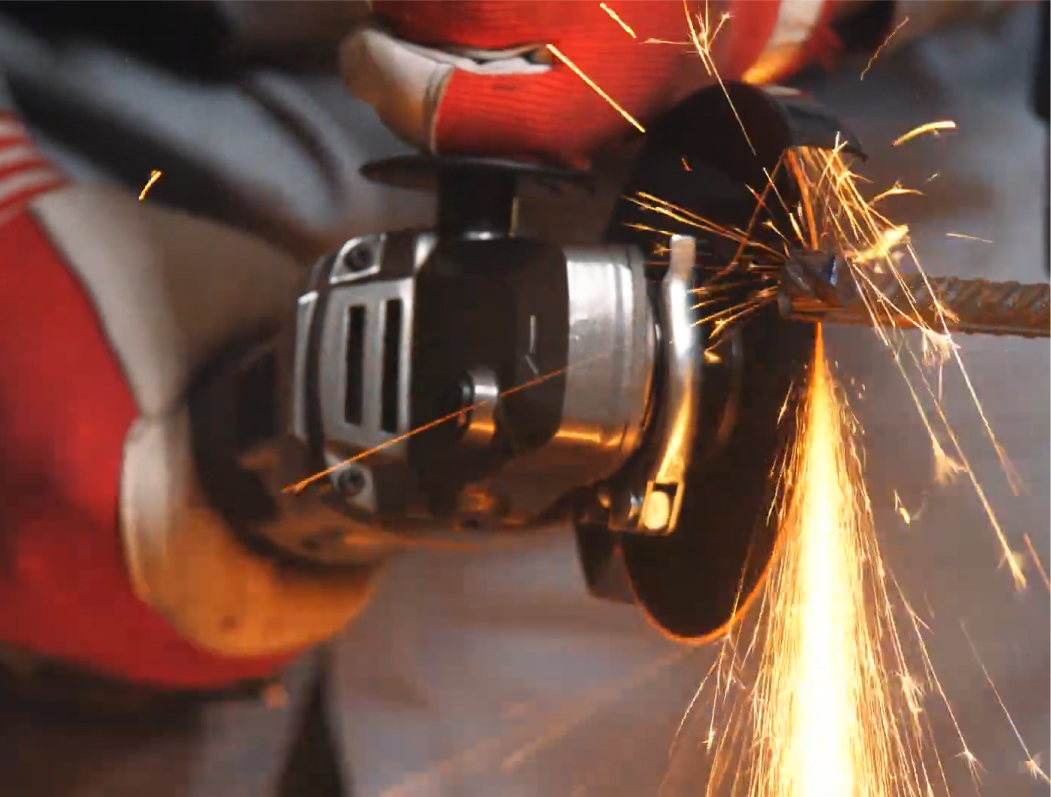 Аккумуляторная угловая шлифмашина ИНТЕРСКОЛ УШМ-125/18В, 18 В , 125 мм, 8500 об/мин, без АКБ и ЗУ (578.0.0.70)