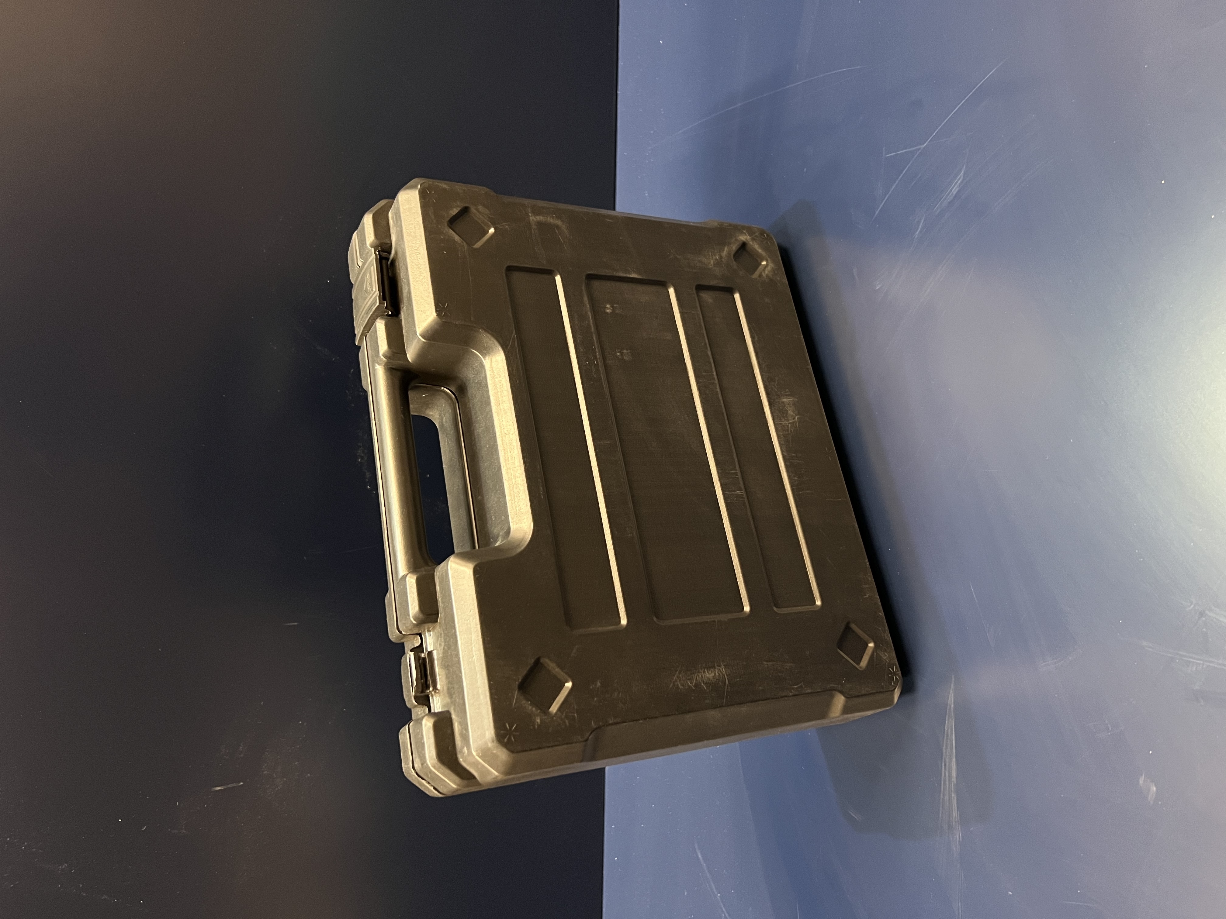 Дрель-шуруповерт ИНТЕРСКОЛ КомбиМАКС ДА-10/12В 36, 12 В, 1450 об/мин, c 2 АКБ 2 Ач и ЗУ в кейсе (УЦЕНЕННЫЙ ТОВАР) (687.2.2.79/U)